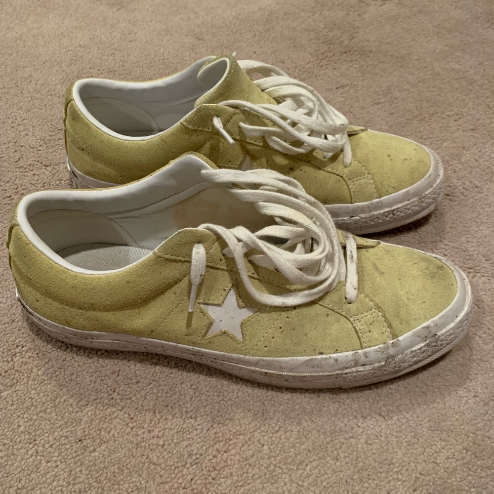 Converse skate shoes